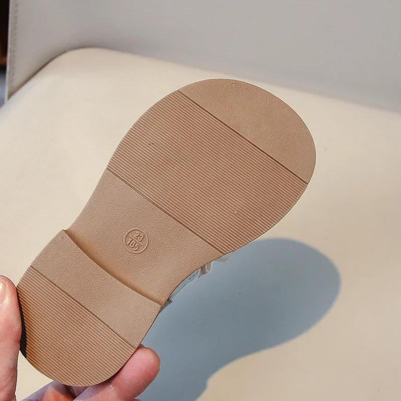 Girls Small Leather Shoes Size 23-35 Beige Embroidery Girls Single Shoes Spring Autumn Soft Non-slip Children Mary Jane Shoes 250528