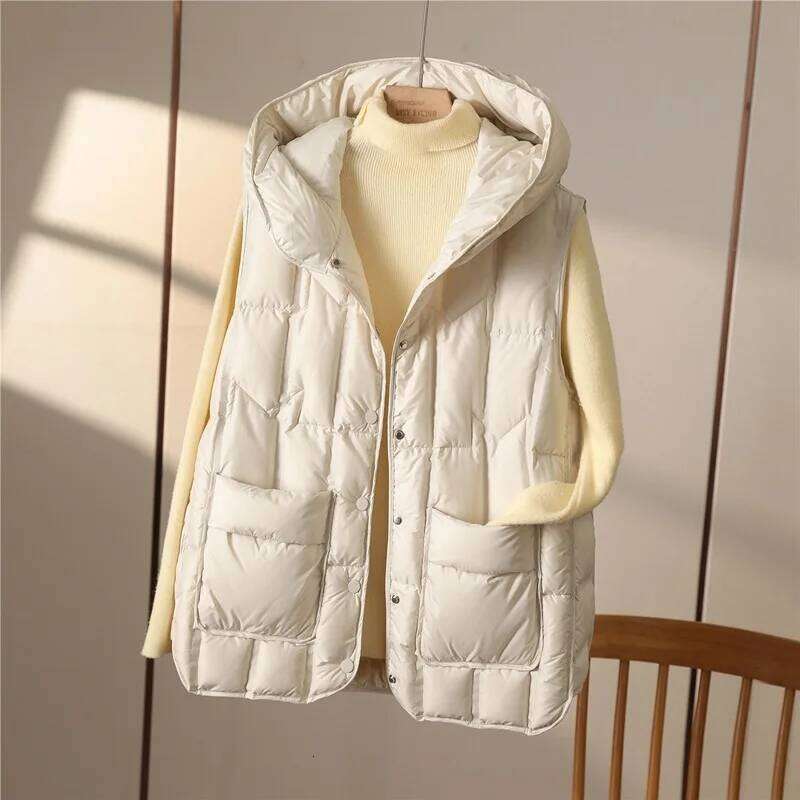Female 90% White Duck Ultra Light Sleeveless Down New Autumn/Winter Fashion Hooded Basics Women Warm Vest Coat