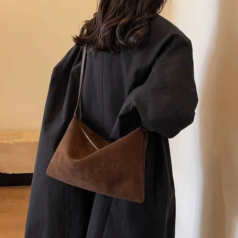 This Year New Lazy Style Retro Single Shoulder Underarm Bag Minimalist Large Capacity Commuting Bag Crossbody Bags Y250528