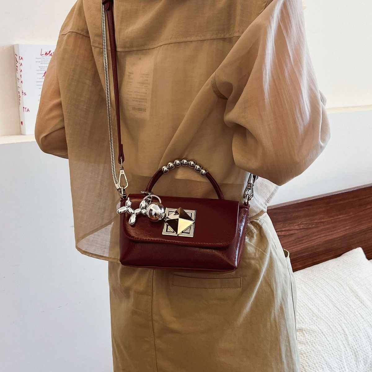 Women's Shoulder Bag Free Shipping Designer Bag European Fashion High-end Trendy Small Square Bag New Chain Bag Patent Leather Mini Hand-held Cro
