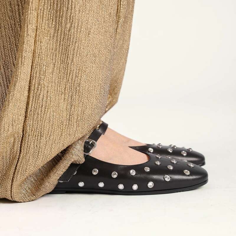 Super Comfortable French Style Square Toe One-Strap Mary Jane for Women Fashion Rivet Flat Versatile Rock Shoes