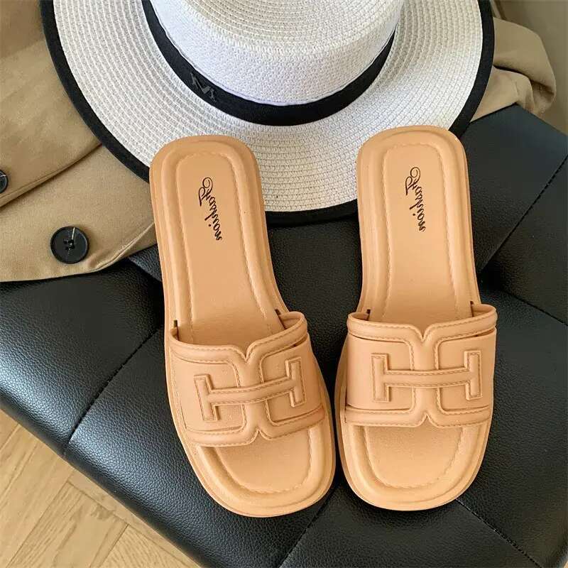 Free shipping 2025 new Slippers designer sandals womans casual ladies sliders Platform slipsole slippers woman outdoor Shoes