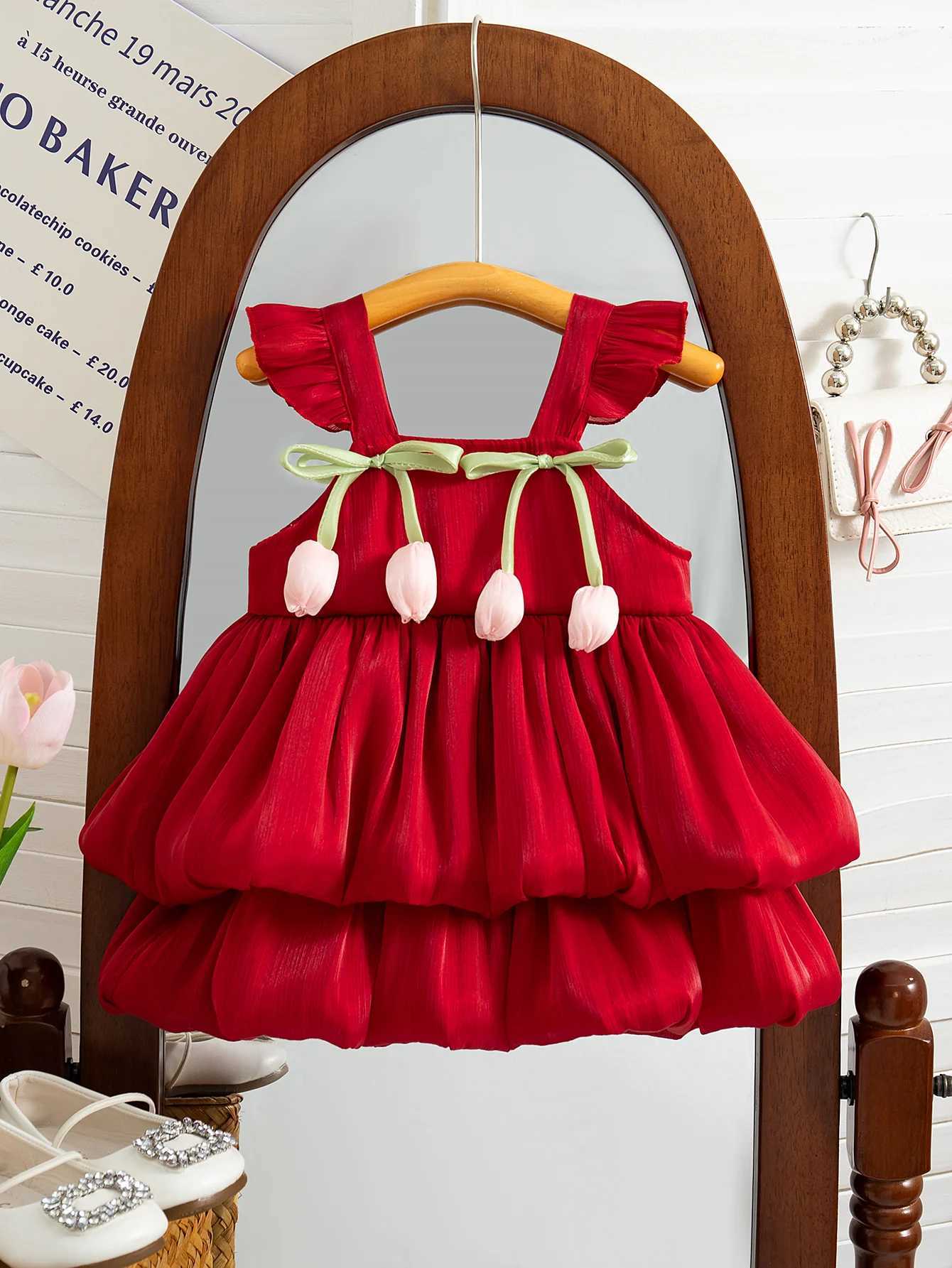 (Girls 0-3 Years Old) Summer New Girls Dress Halter Small Flying Sleeve Bow Pommel Dress Tulip Bow Sweet Princess Dress X2505281