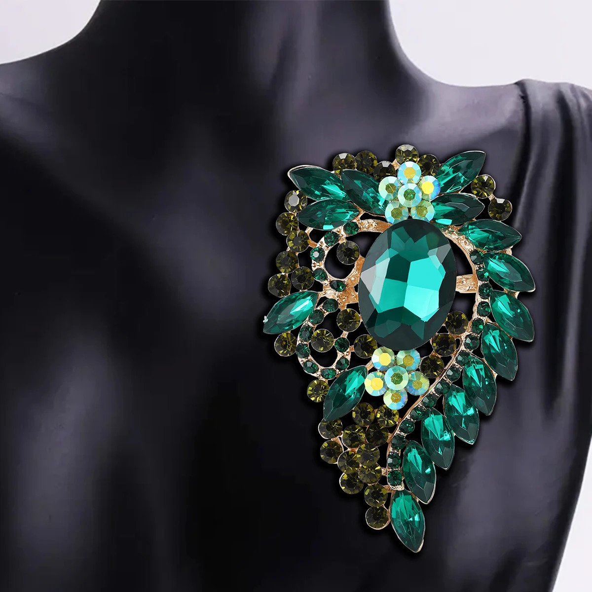 Large Crystal Glass Brooches for Women Unisex Rhinestone Flower Pins Banquet Party Backpack Gifts Jewelry Accessories 250527
