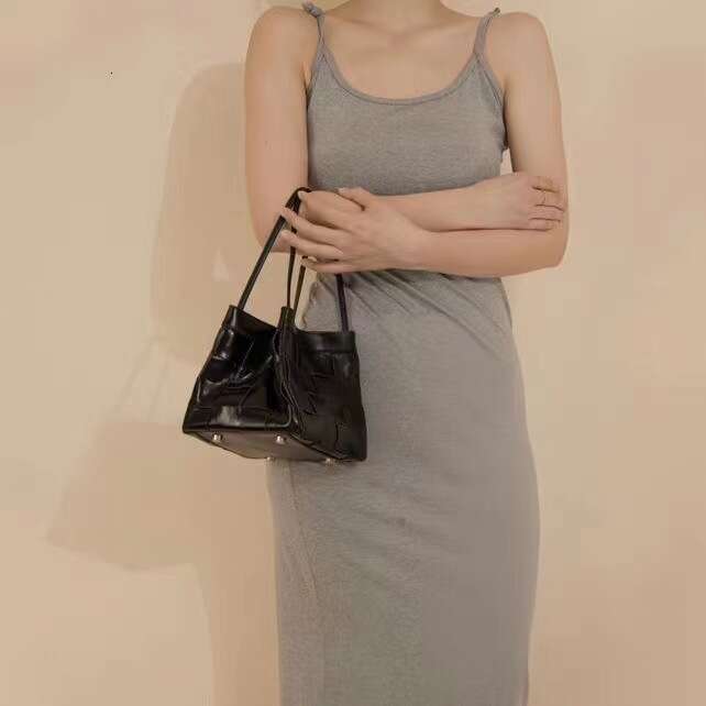 New Woven Versatile Genuine Leather Shoulder High-end Underarm Bucket Fashionable Tote Women's Bag