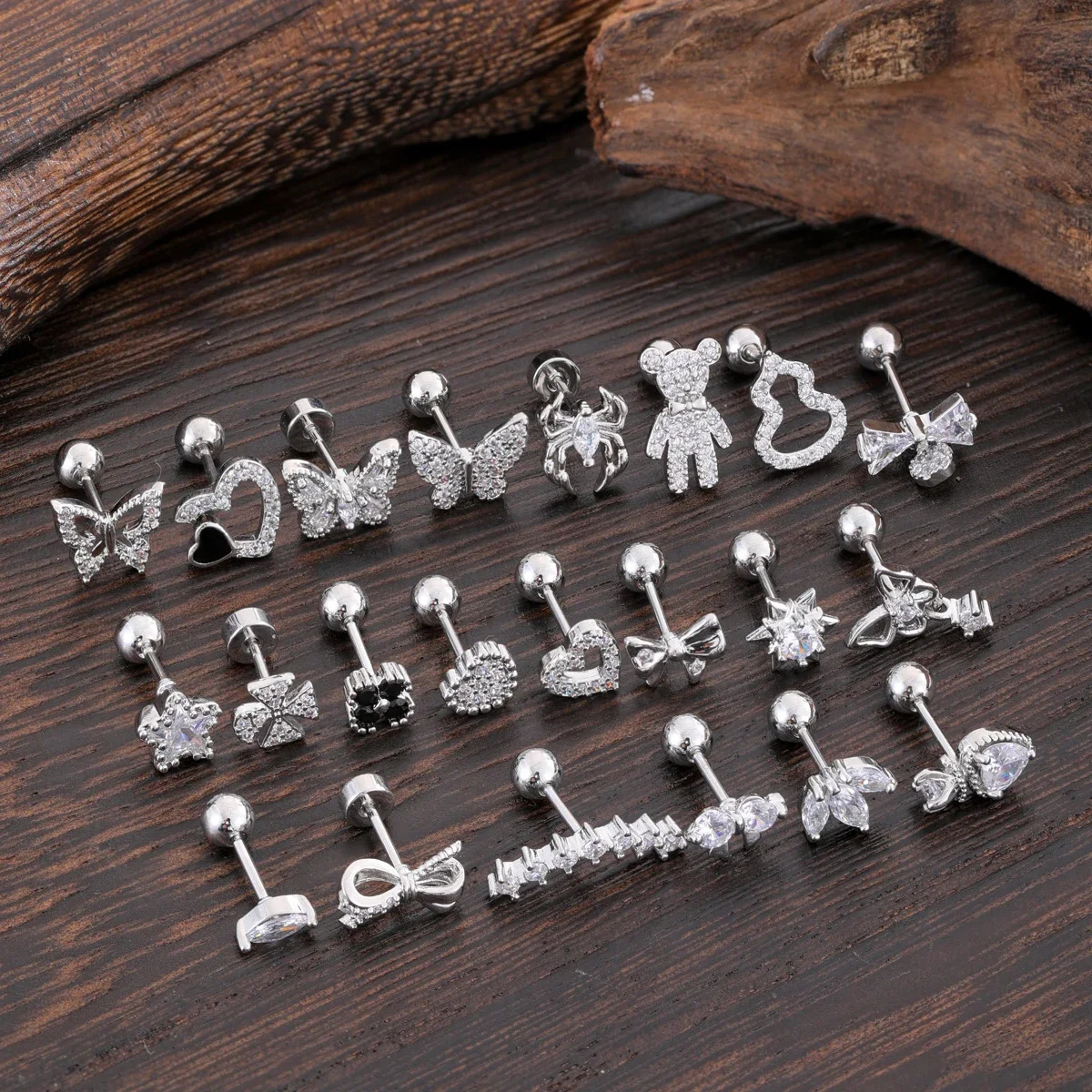 1PC Cute Bear Calabash Heart Tragus Piercing Ear Studs Gold Color Sparkly Crystal Earring Helix Lobe Cartilage Ear Rings Jewelry 250527