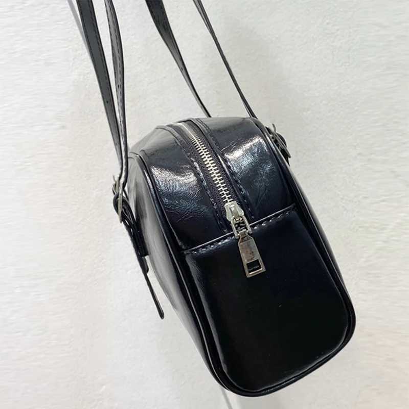 Ladies Boston Bag 2024 New Minimalist Bowling Bag Light Luxury Joker Large Capacity Sports Fitness Bag Large Capacity Shoulder Bag Y250528