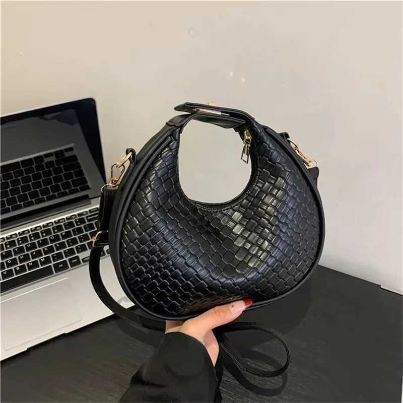 PU Leather Shoulder Bag Fashion Solid Color Lattice Crossbody Bag Small Bag Ladies Trend Luxury Designer Handbags Y250528