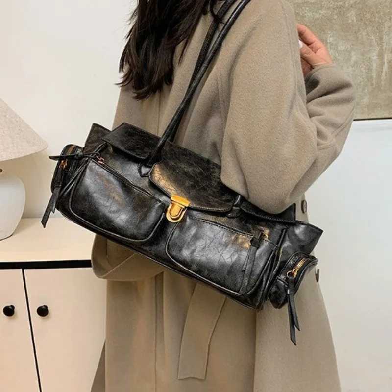 Branded Underarm Shoulder Motorcycle Bags For Women Y2K Multi Pockets Large Capacity Satchels 2025 Winter Latest Luxury Handbags Y250528