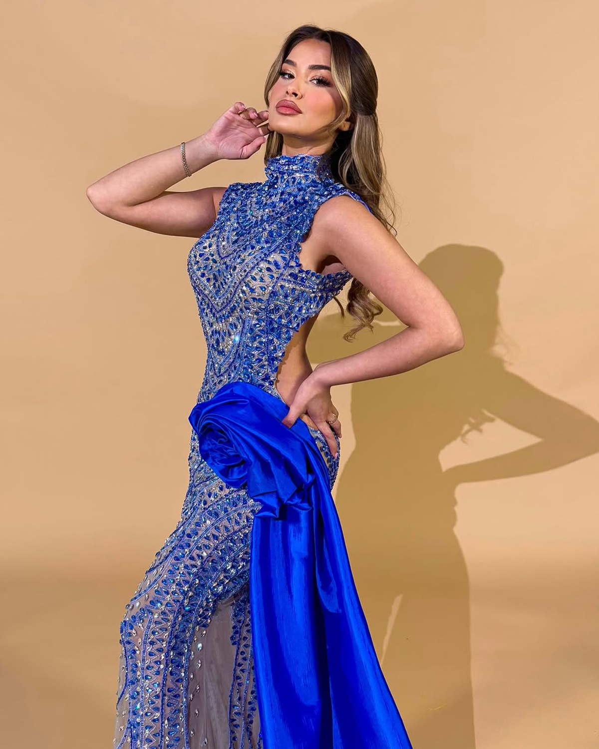 Stylish Evening Dresses Crystal Beading Prom Dress High Neck Sleeveless Cutaway Sides Illusion Rhinestone Mermaid Party Gown Vestidos De Noche