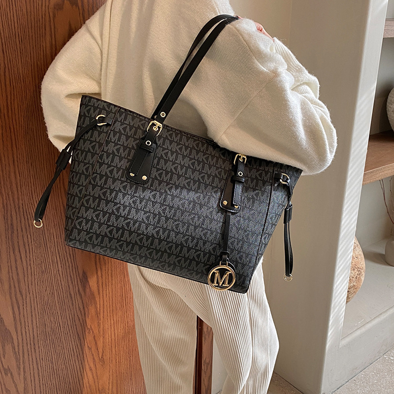 Luxury Brand Designer Bag Printed For Women 2025 New Niche Design Shoulder Temperament Versatile Handbag Trend Tote Bag