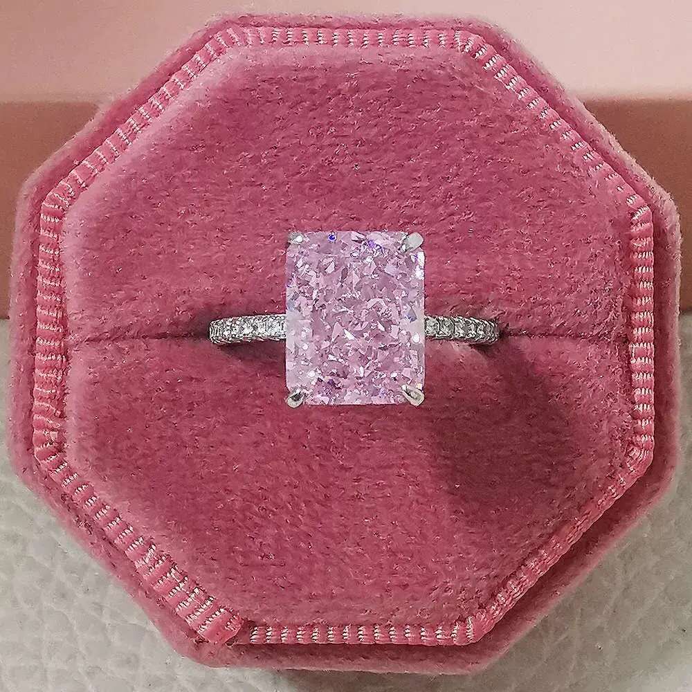 Ice flower cut light style niche high-end design sense ring for women's super flash R7233