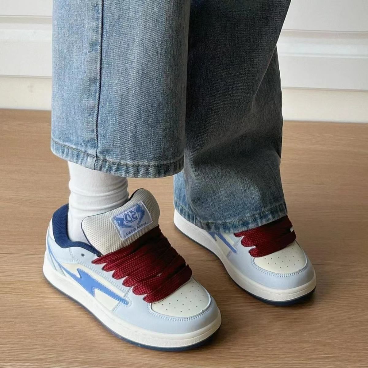 2025 Designer casual shoes Lightning Cashew Flower Mixed Sneakers Women Niche Casual Trendy Ultra-light Women's Shoes