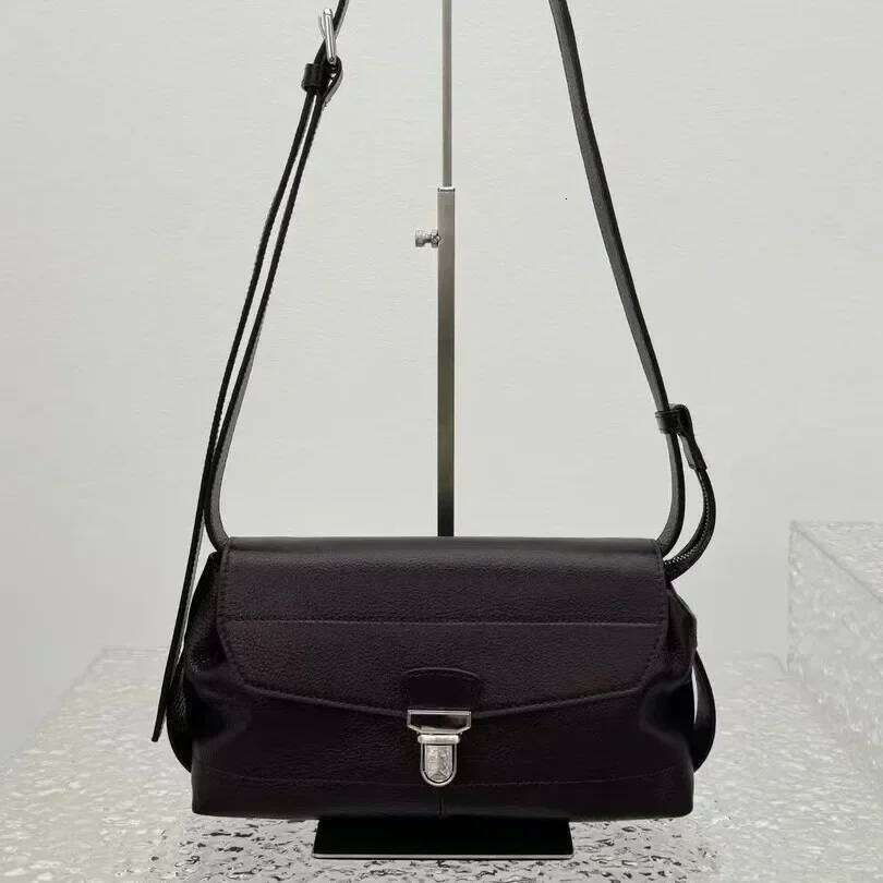 Original Light Niche Gear First Layer Cowhide Work Ladies Retro Shoulder Messenger Bag