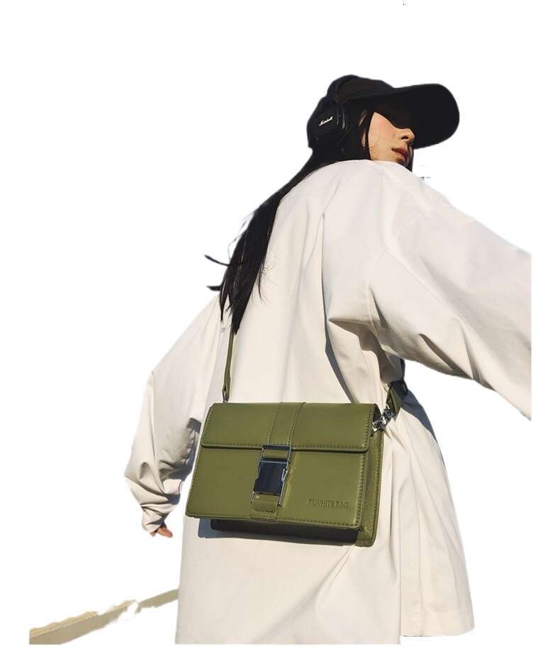 Designer Bag Inspired Cube Bag Tiktok Viral Crossbody Purse Signature Lock Clasp Genderless Streetwear