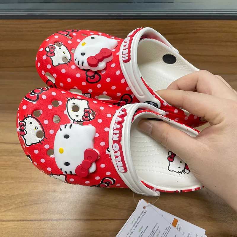 Sanrio Hello Kitty Figures Hole Sandals Kt Cat Sandals Kawaii Eva Anime Home Beach Shoes Summer Breathable comfortable Slippers Gift w250528