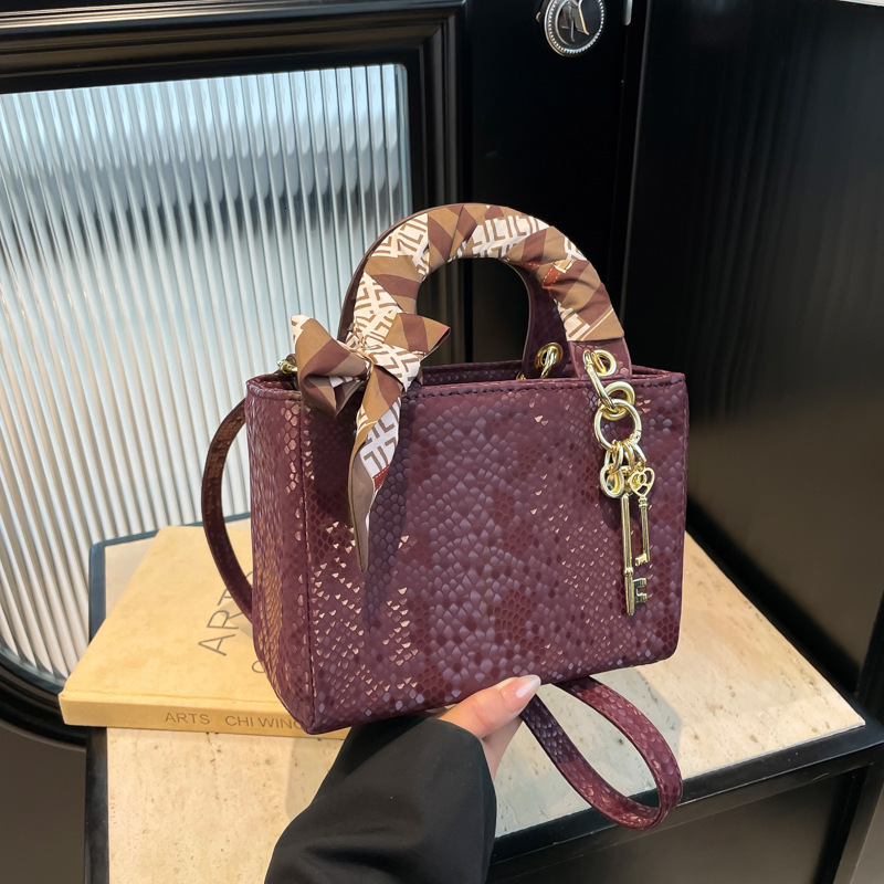 Luxury Brand Designer Bag 2025 New Snake Patterned Daifei High-End Single Shoulder Crossbody Bag, Light Luxury Fashion, Niche Trend Handbag For Women