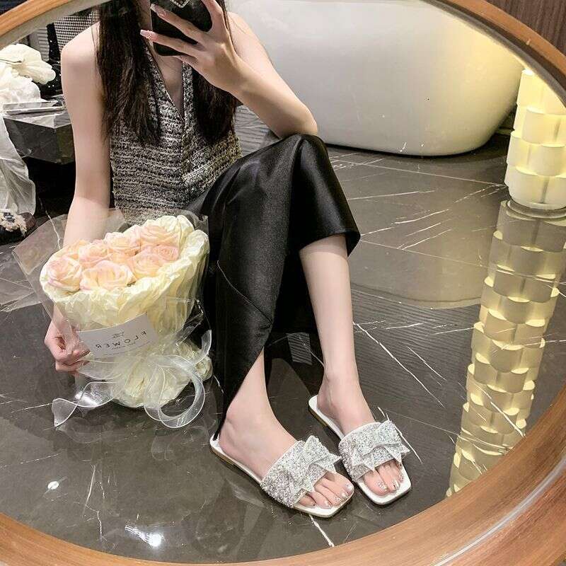 Exquisite Bow Tie Rhinestone Slippers For Women's Summer New Designer Sandals Comfortable Flat And Fashionable Sandals Luxurious Shoes
