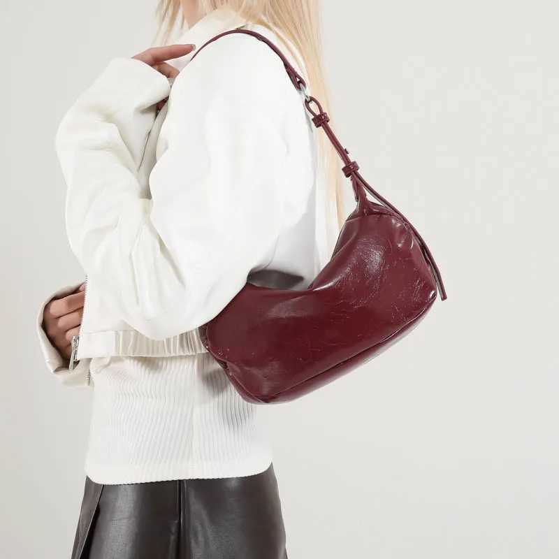Women PU Shoulder Bag Fashion Underarm Bag Large Capacity Crescent Shoulder Purse Solid Color Chic Hobo Bag Outdoor Travel Bag Y250528