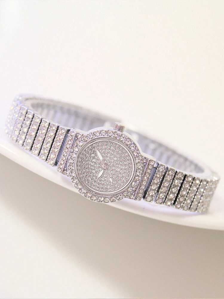 3pcs All Diamond Fashion Diamond Inlaid Womens Watch Quartz Watch Bracelet Style Watch with Bracelet Set XJ250527