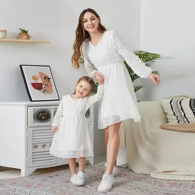 Mother and Daughter Dress Spring Summer Simple Casual Solid Long Sleeve Polka Dot Printing Mom Matching Clothes 250528