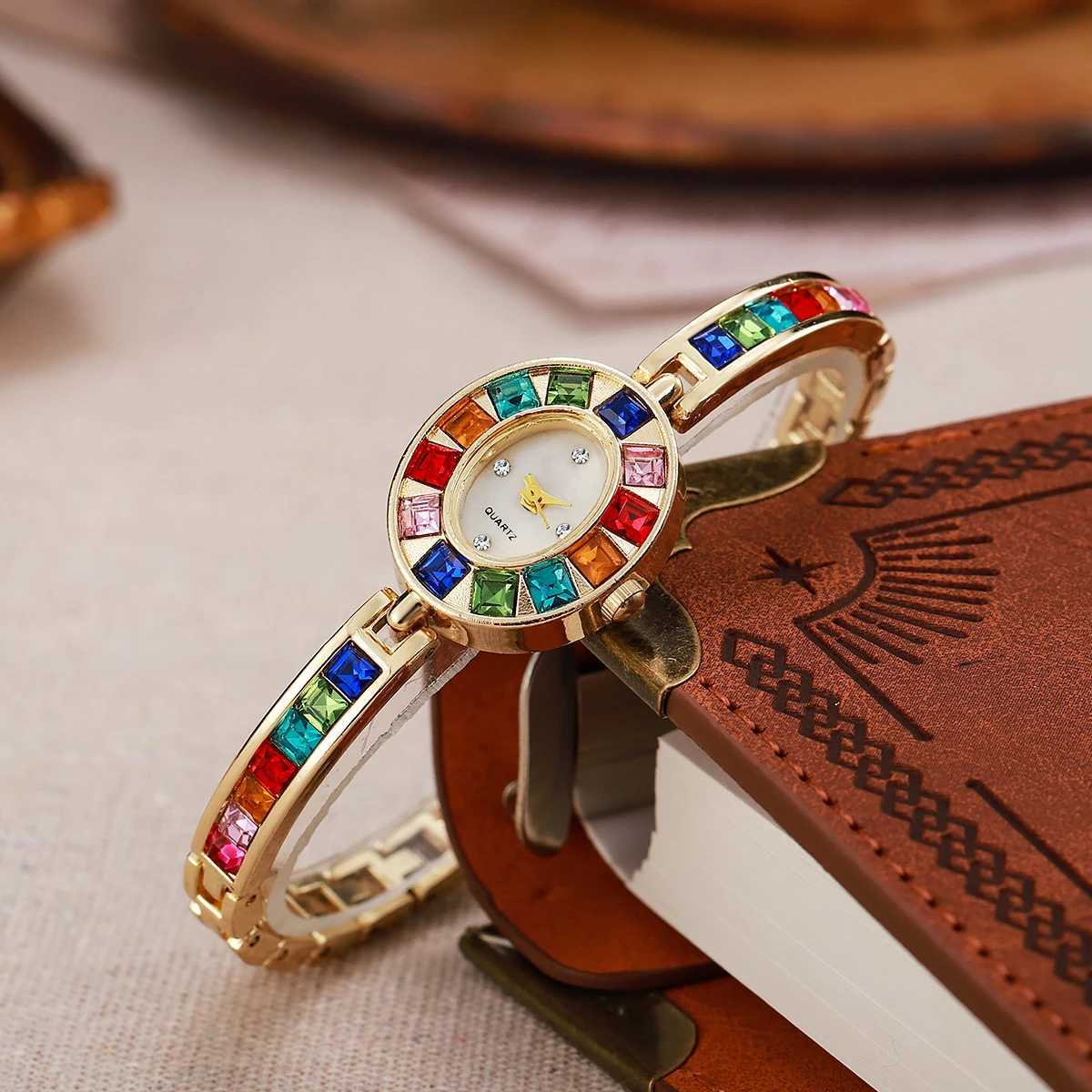 Cross border new bracelet style womens watch fashion gradient rainbow light luxury womens watch oval bracelet watch for women XJ250527