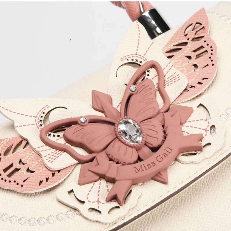 Light Brand Women's Handbag 2025 Autumn And Winter New Retro Single Shoulder Sweet Girl High-End Designer Crossbody Bag