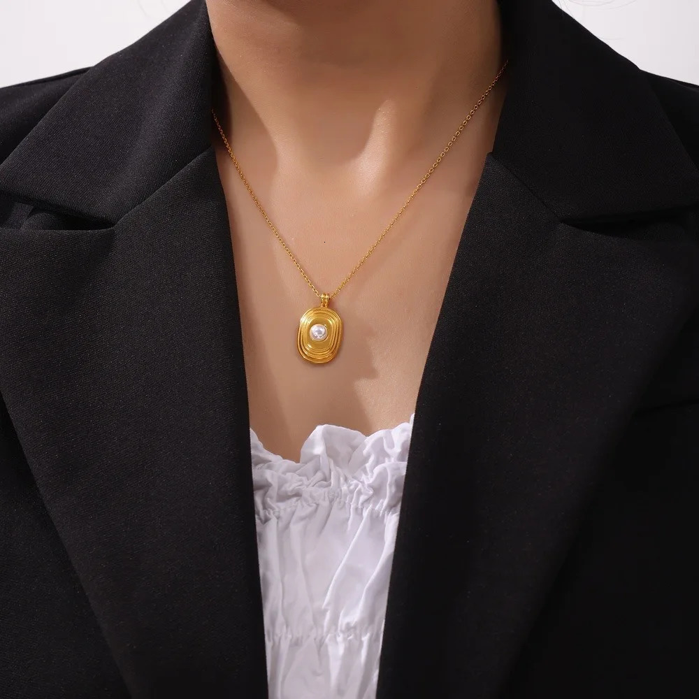 Fashion Necklace Stainless Steel Geometric n Multi Layered Pendant with Pearl Beads Light Style Jewelry for Women 250522