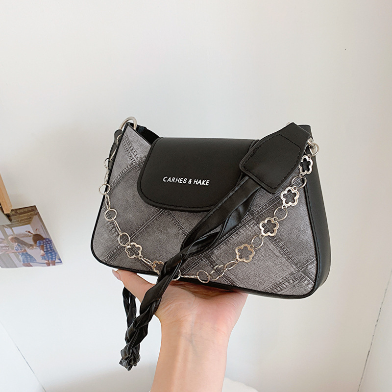 Luxury Brand Designer Bag This Year's Popular Niche Bags, Women's Summer 2025 New Texture Crossbody Bag, Single Shoulder Armpit Bag