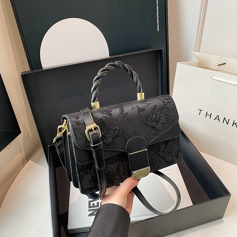 Luxury Brand Designer Bag 2025 New Spring Simple Fashion Fresh Chinese Embroidered Butterfly Bags Casual Premium Shoulder Bag