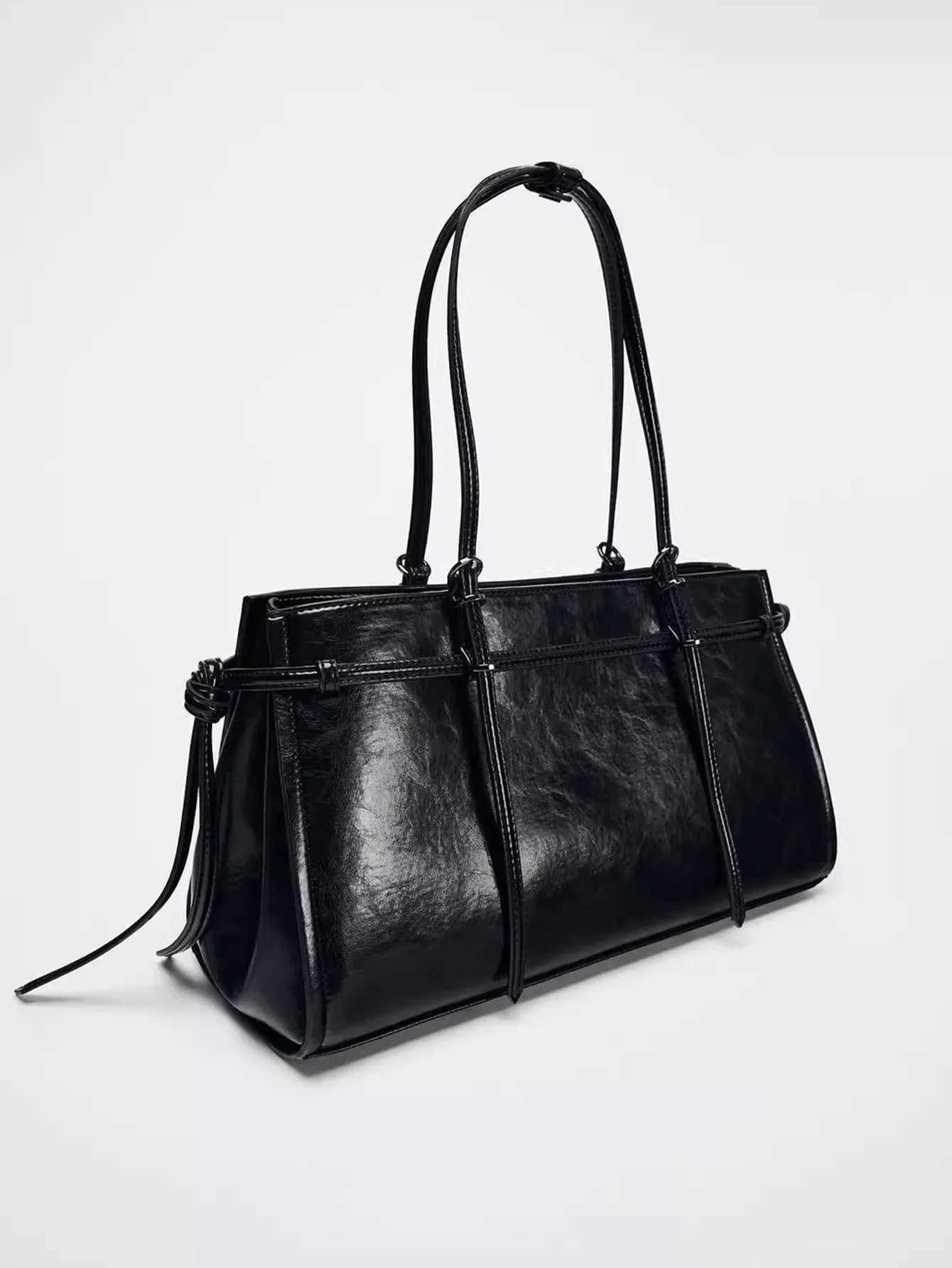 New atmospheric handheld womens bag black extended version double shoulder strap fashionable and simple casual shoulder bag Y250528