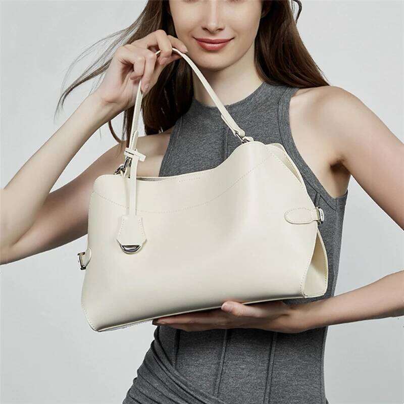 Toptrends Cowhide Genuine Leather Handbags For Women 2025 Designer Office Tote Shell Work Ladies Shoulder Crossbody Bags
