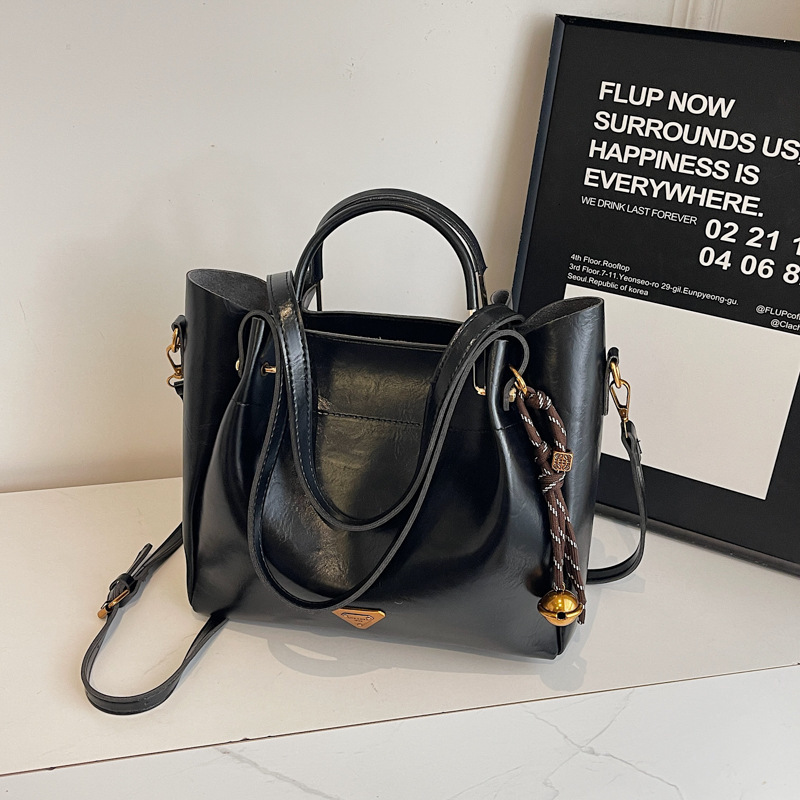 High quality brand, new high-quality free designer bag, new multi-functional shoulder wide body, armpit handbag, bucket bag, brand new free designer b