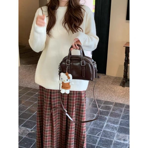 Top quality brand, high-quality new free designer bag, 2025 new retro black handbag, crossbody bag, shoulder bag, new free designer bag