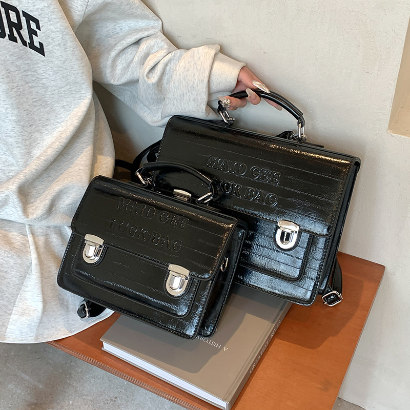 Free Shipping Designer Bag Large Capacity Women's 2025 New Versatile Travel Student Commuting Backpack