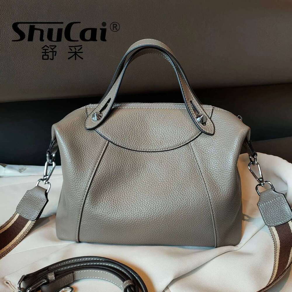 new soft Baotou genuine leather hand-held single shoulder messenger bag casual and large capacity manufacturers direct supply