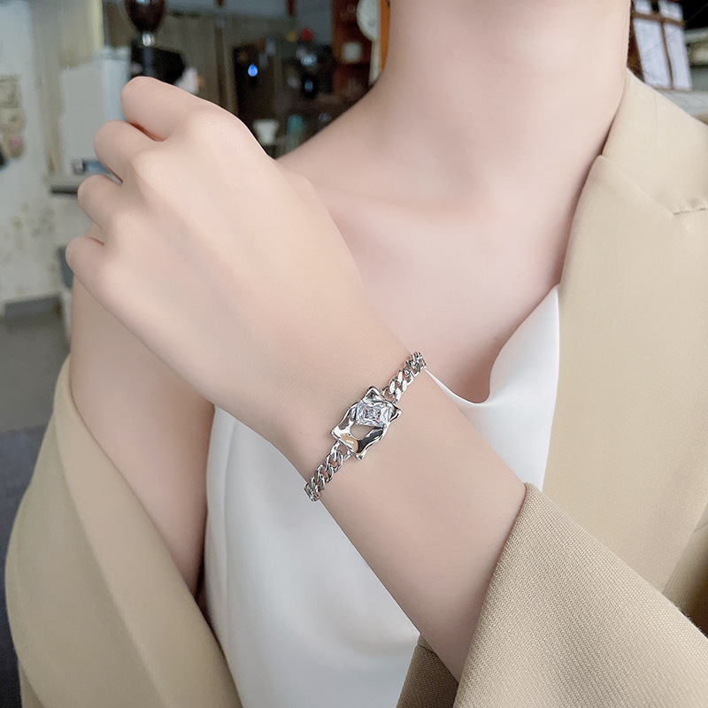 S925 sterling silver fashion trend personalized live-streaming influencer style cool and elegant casual diamond magic mirror luxury small-scale design