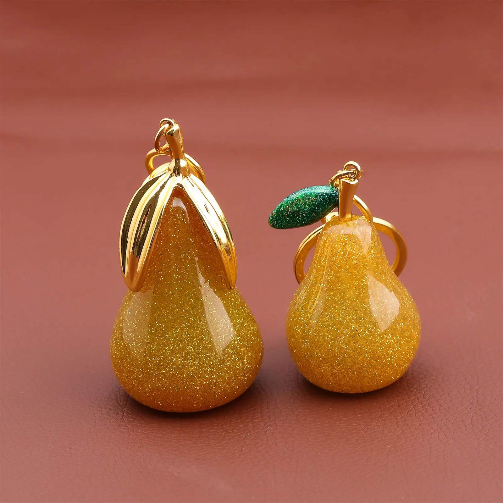 Pear Bag Charm Keychain Exquisite Green Yellow Pear Fruit Key Chain For Women Bag Purse Pendant Accessories Gift 250527
