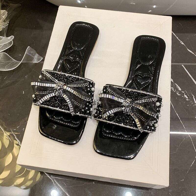 Large Diamond Flat Slippers For Female Designers Summer 2025 New Full Diamond Bow Sandals Light Luxury Pearl Lace Slippers