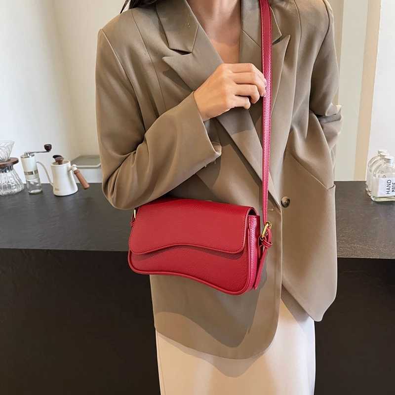 MOODS Irregular Shapes Crossbody Bags For Women Red Lychee Pattern Flap Shoulder Bag Casual Street Simple Fashion Satchels 2025 Y250528