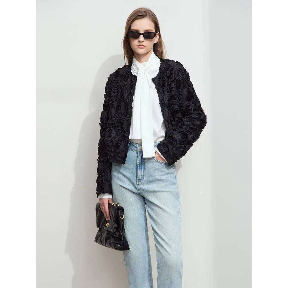 AMII Minimalism Short Jacket Women 2025 Spring New Elegant Romantic Stereoscopic Flower O-Neck Hook Button Outwear Coat 12521066
