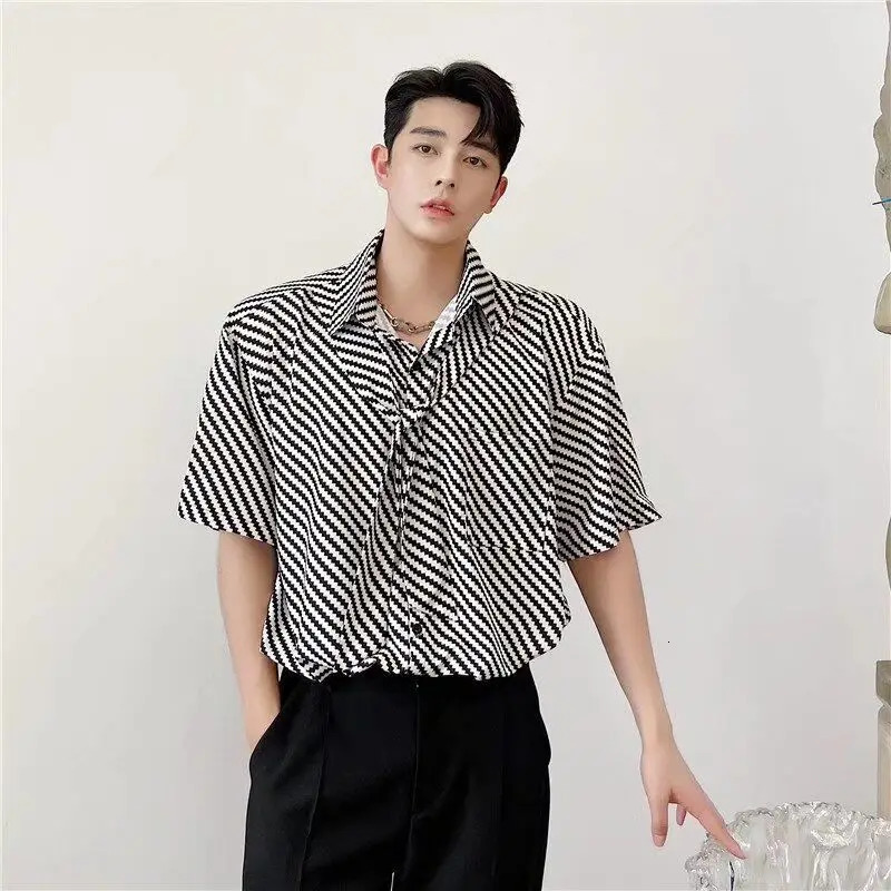 Mens Lapel Button Sense High-end and Trendy Handsome Loose Lazy Short-sleeved Shirt 250527