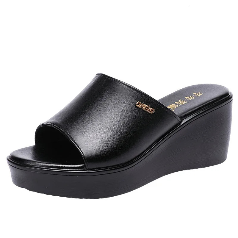 Top Cowhide Slope Heel Slippers Womens Outerwear Fashionable Sandals Summer Fish Mouth Leather Slipper Black White 250523