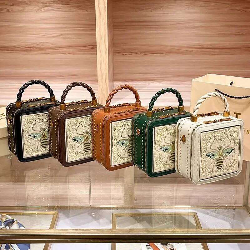 High-End Genuine Leather Embroidery Women's Crossbody New luxury bag Model Fashionable Shoulder Bag Small Size Handbag