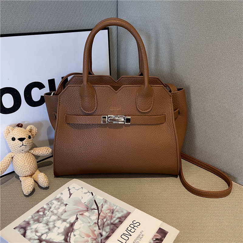 Top brand high-quality new free designer bag new handbag 2025 shoulder bag commuting elegant fashion crossbody bag new free designer bag