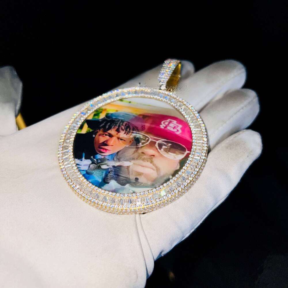 Unisex Sier VVS Dia Baguette Moissanite Fully Iced Finish Custom RIP Memory Photo Pendant Birthday Necklace