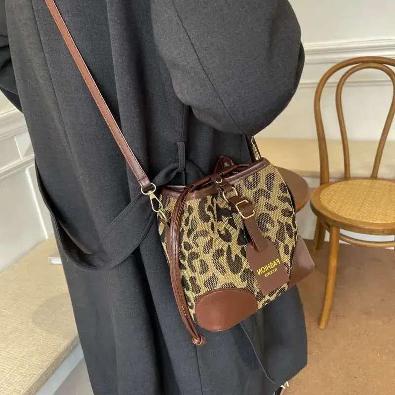 Leopard Small PU Leather Women Bucket Crossbody Bags 2024 Fall Designer Shoulder Bag Brand Ladies Handbag Lady Trend Tote