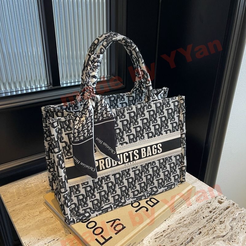 Designer bag free shipping 2025 new fashionable soft leather high-end texture printed small square bag chain bar single shoulder crossbody bag for wom