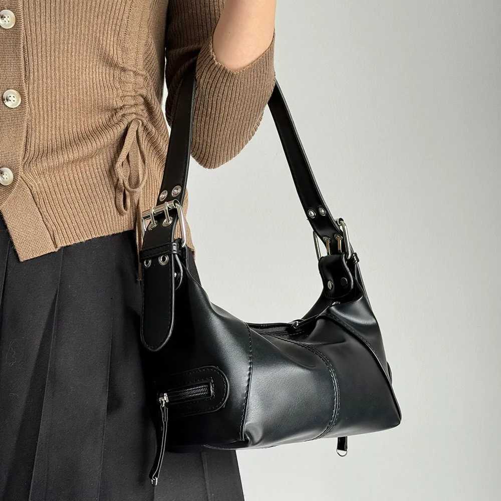 Y2K style armpit bag womens shoulder bag fashionable motorcycle handbag girls streetwear minimalist shoulder bag Y250528
