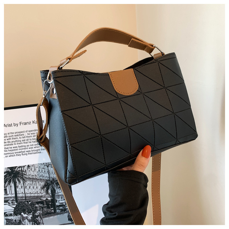 New women's bag new simple casual women's bag summer new single shoulder sloping body Western style fashionable handbag patchwork grid desig